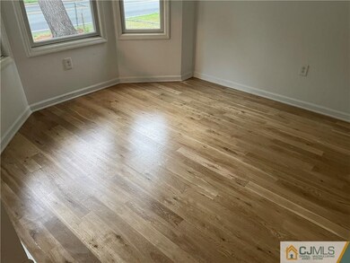 1014 Feather Bed Ln, Edison, NJ 08820 - photo 2