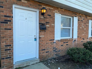 1825 Merritt Dr unit F, Greensboro, NC 27407 - photo 2