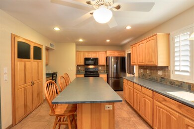 Coralbell Ave 3523E 8