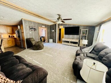 453 Newark Ave, Thornville, OH 43076 - photo 4