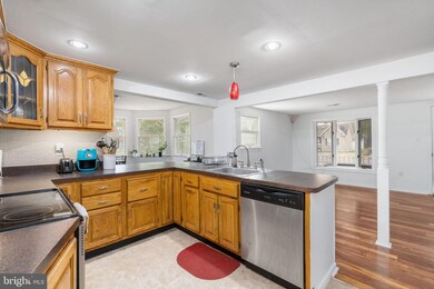 344 Monroe Dr, Colonial Beach, VA 22443 - photo 6