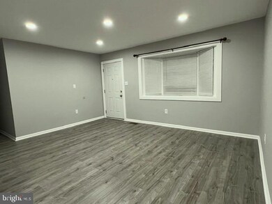 13317 Hillendale Dr, Woodbridge, VA 22193 - photo 6