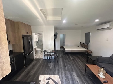 19138 W Oxnard St, Los Angeles, CA 91356 - photo 3