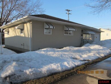 616 12th St N, New Ulm, MN 56073 - photo 3
