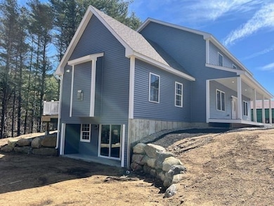 Walk-out basement/side yard