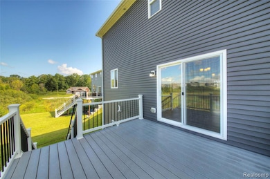 3040 Bogues View Dr, Howell, MI 48843 - photo 4