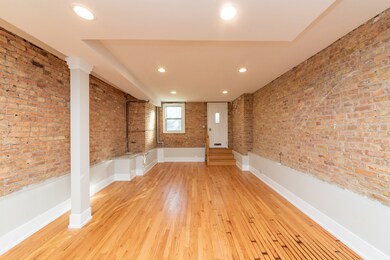 1122 W Addison St unit GDN, Chicago, IL 60613 - photo 4