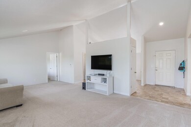 1060 SW Kokanee Ln-013