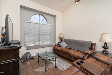 06_Living-Room-03