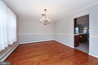 181 Rice Dr, Morrisville, PA 19067 - photo 5