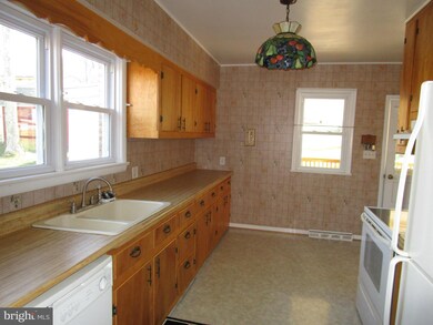 25334 Cherry Ln, Cascade, MD 21719 - photo 7