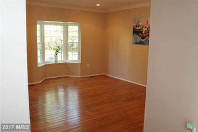 2330 Hunters Square Ct, Reston, VA 20191 - photo 5