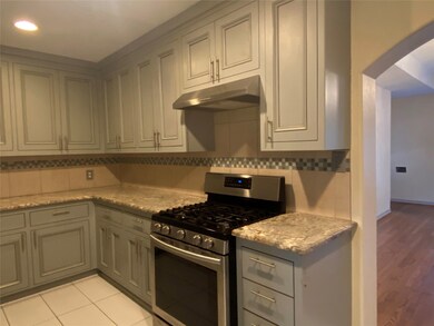 203 E Janisch Rd, Houston, TX 77022 - photo 6