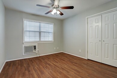 2202 Park St unit 15, Houston, TX 77019 - photo 6
