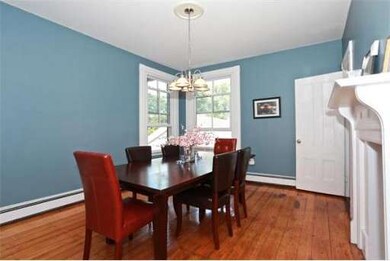 93 Walnut St unit 3, Brookline, MA 02445 - photo 2