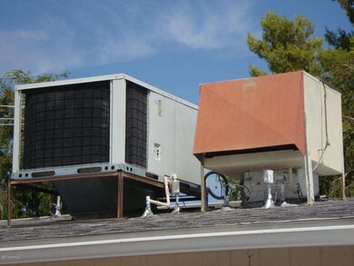 10603 W Highwood Ln, Sun City, AZ 85373 - photo 5