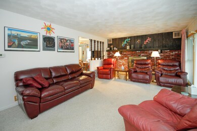 531 N Douglas-104