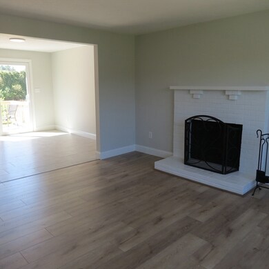 221 Purchase St, Middleboro, MA 02346 - photo 6