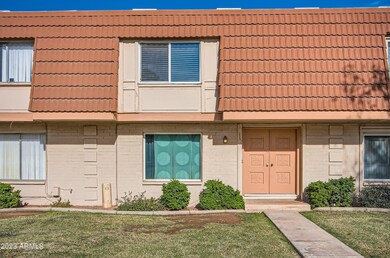 02 Exterior Front