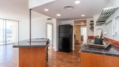 207 W Clarendon Ave Unit 2A-21
