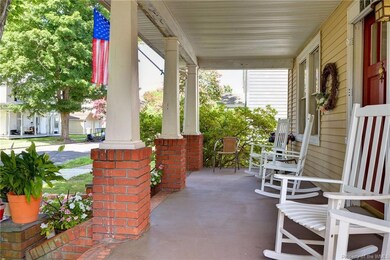 316 10th St, West Point, VA 23181 - photo 5