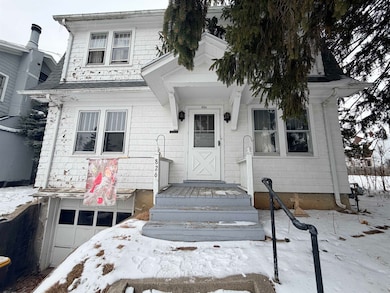 826 W Chestnut St, Freeport, IL 61032 - photo 4