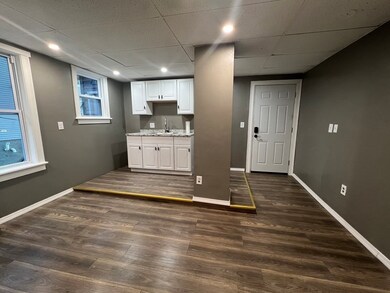 81 Merrifield St unit B, Worcester, MA 01605 - photo 2