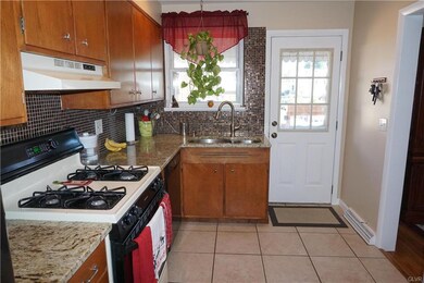 2052 W Allen St, Allentown, PA 18104 - photo 7