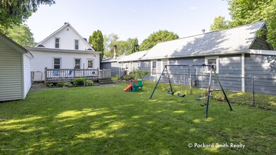 16 Elmwood Street NW_8