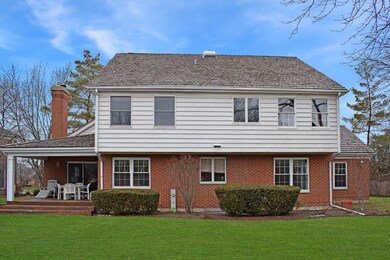 2355 Mohawk Ln, Glenview, IL 60026 - photo 2