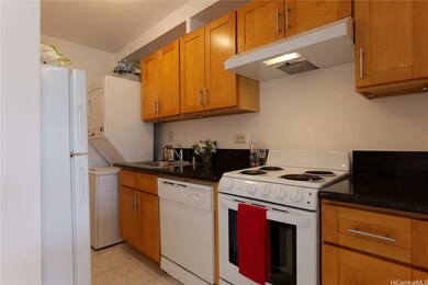 Seaside Tower unit 404, Honolulu, HI 96815 - photo 4