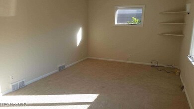 13 Croswell St, Albany, NY 12206 - photo 2