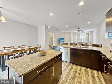 12745 Longford Glen Dr, Germantown, MD 20874 - photo 4