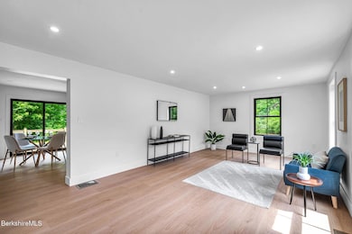 820 E Guinea Rd, Williamsburg, MA 01096 - photo 6