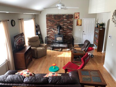 1723 Lee Ct, Blackwood, NJ 08012 - photo 2