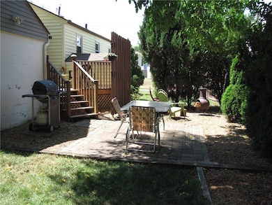 44 Novelty Rd, Warwick, RI 02889 - photo 6