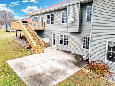 200 Pheasant Ln, Hudson, IA 50643 - photo 5