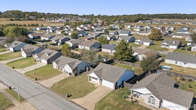 1012 W 22nd St, Claremore, OK 74017 - photo 7