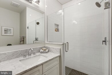 511 Franklin St NE unit 4, Washington, DC 20017 - photo 4