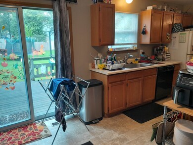 821 Perry Dr, Algonquin, IL 60102 - photo 5