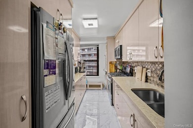 Park City Estates unit 8D, Rego Park, NY 11374 - photo 7