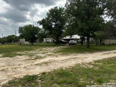 145 Highland Rd, Poteet, TX 78065 - photo 4