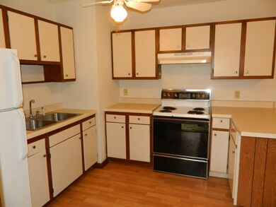 6-KITCHEN VIEW2