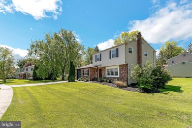 2028 Sterigere St, Norristown, PA 19403 - photo 3