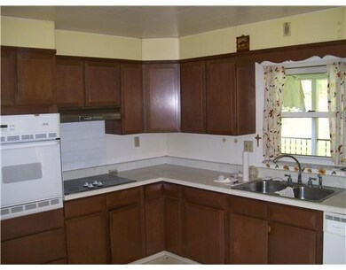 1311 Virginia Ave, Midland, PA 15059 - photo 4