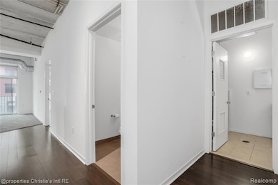 3670 Woodward Avenue #202