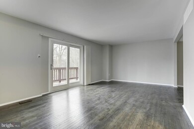 7116 Winter Rose Path, Columbia, MD 21045 - photo 3