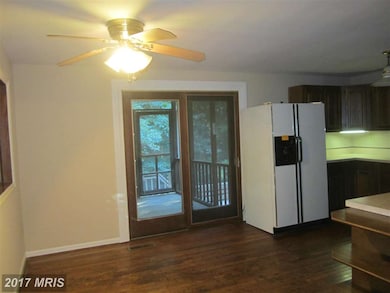 6527 Wooded Valley Ct, Friendship, MD 20758 - photo 4