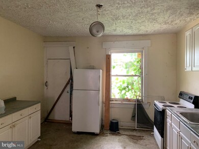 2718 W Fairmount Ave, Baltimore, MD 21223 - photo 6