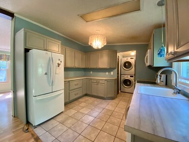 207 Redwood Rd, Loudon, NH 03307 - photo 4